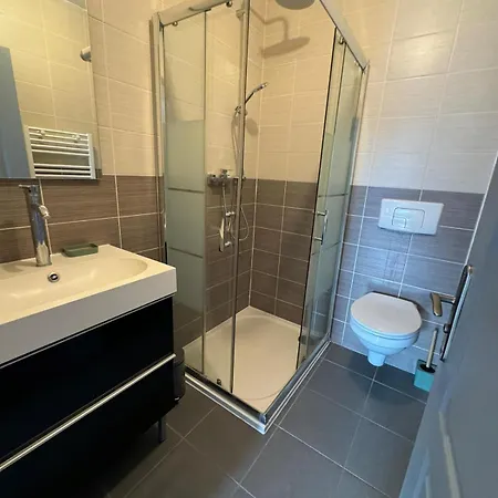 Appartement Chez Brunella Centre Avec Parking Reims