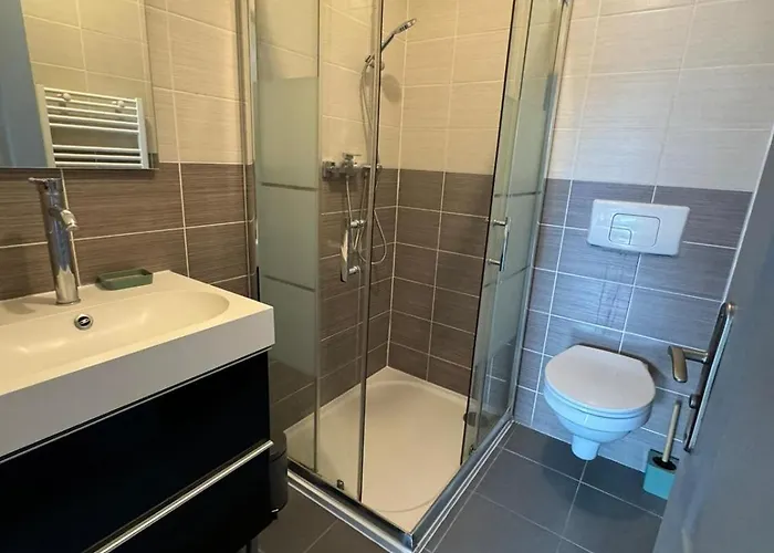 Апартаменты Chez Brunella Centre Avec Parking Реймс